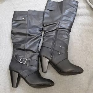 Heel boots